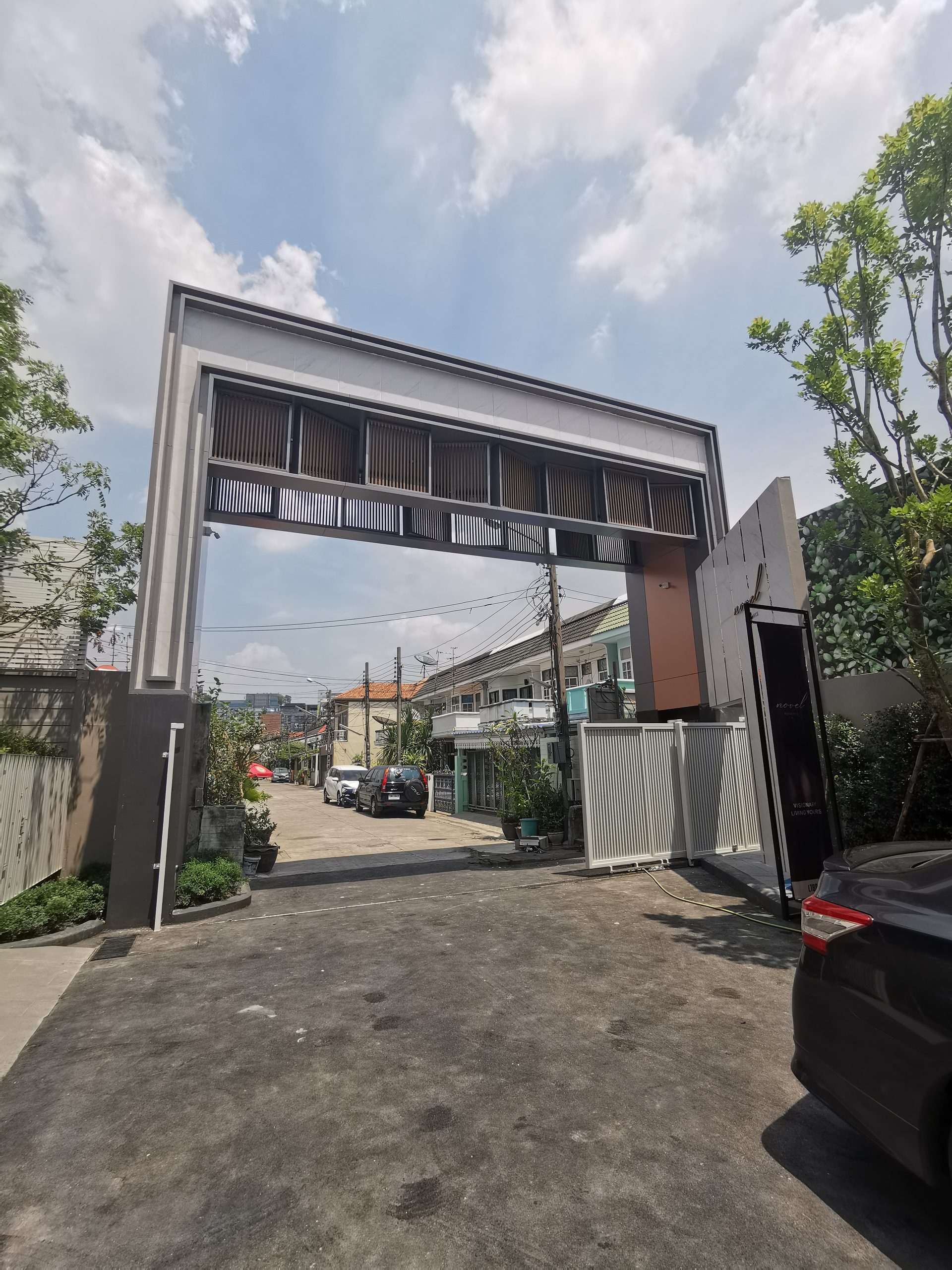 ฟาซาดอาคาร Novel ลาดพร้าว 18 เฟส 2 — NUBN